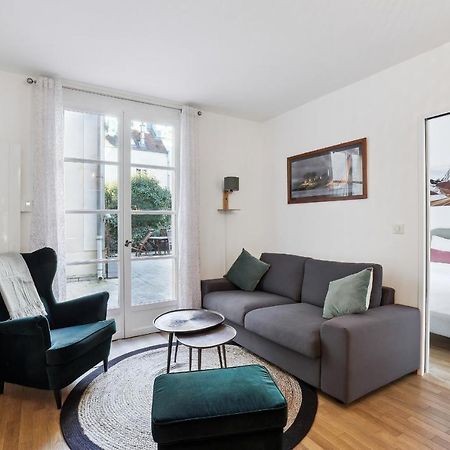 Le Montesquieu Apartment Версал Екстериор снимка