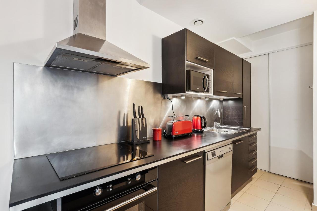 Le Montesquieu Apartment Версал Екстериор снимка