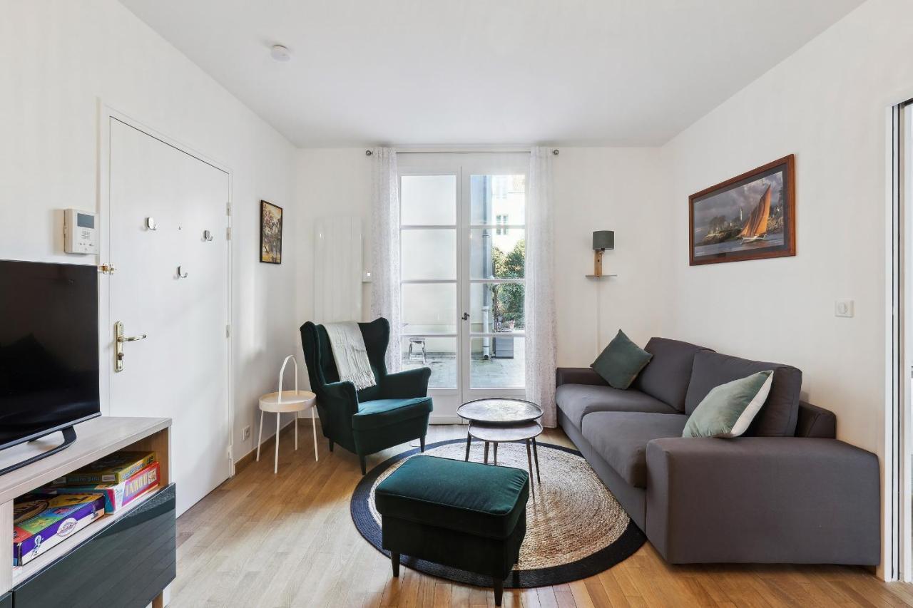 Le Montesquieu Apartment Версал Екстериор снимка